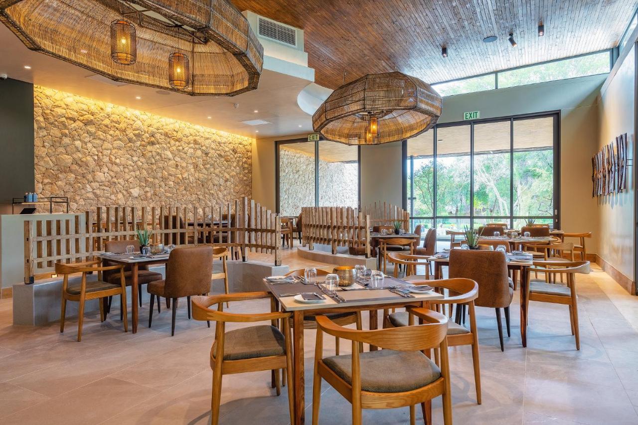 Mokuti Etosha Villa Namutoni Bagian luar foto