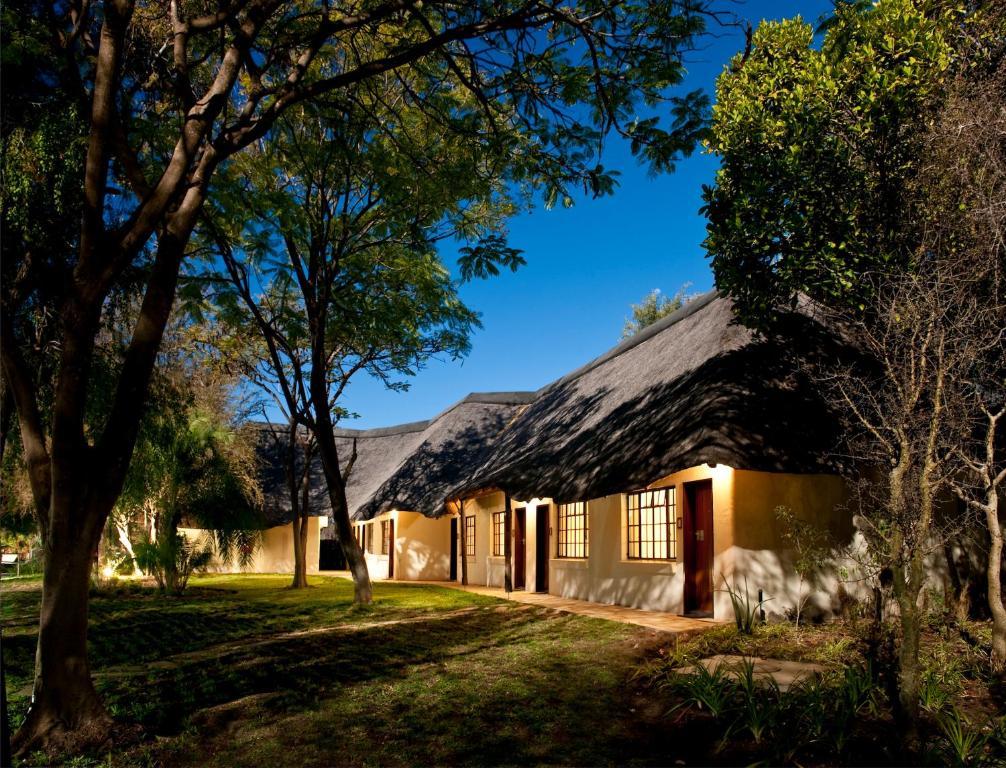 Mokuti Etosha Villa Namutoni Bagian luar foto
