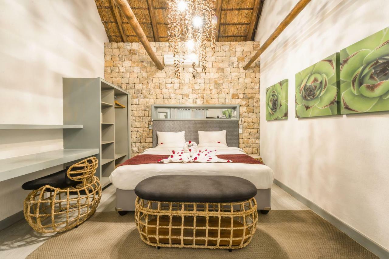 Mokuti Etosha Villa Namutoni Bagian luar foto